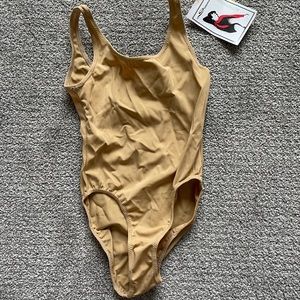 NWT nude under leo